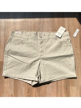 Gloria Vanderbilt Amanda shorts w slimming panel flex denim short 20W